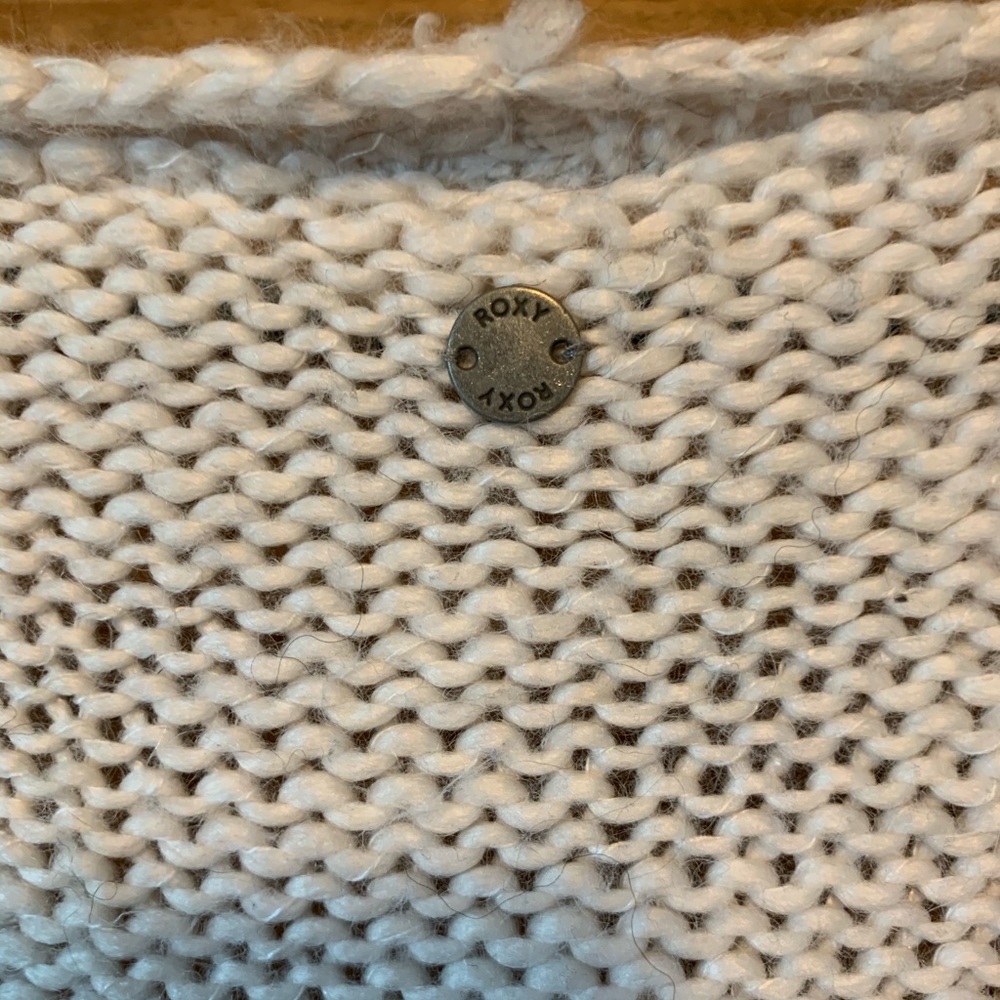 Roxy Cardigan - Picture 3 of 8